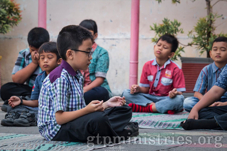 You are currently viewing Meditasi Kristen: Jalan Menuju Kedamaian dan Ketenangan Hati